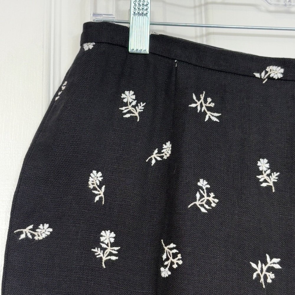 Vintage Talbots Black Floral Embroidered Linen High-Rise Crop Pants 12 - Picture 5 of 16